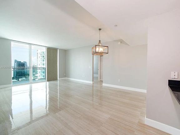 4th image of 950 Brickell Bay Dr APT 3805