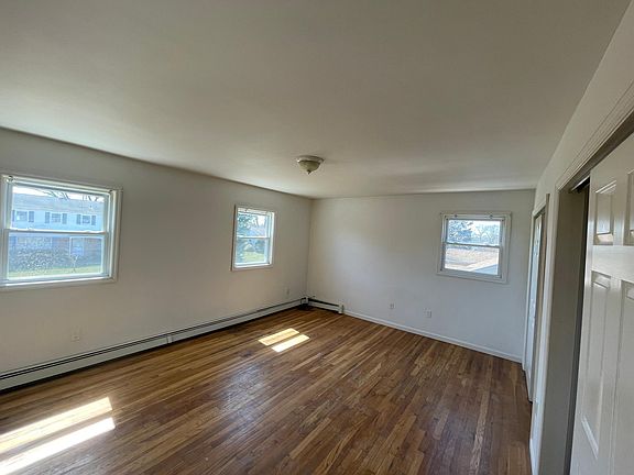 4th image of 269 Kerry St
