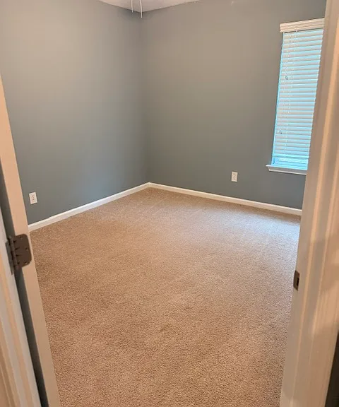 164 Stanley Ct — Photo 17