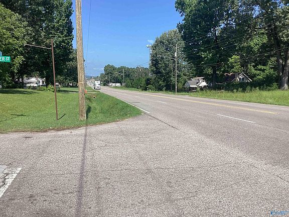 2nd image of 3422 Forrest Ave