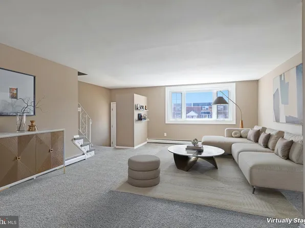 10012 Warfield Pl, Philadelphia, PA 19114