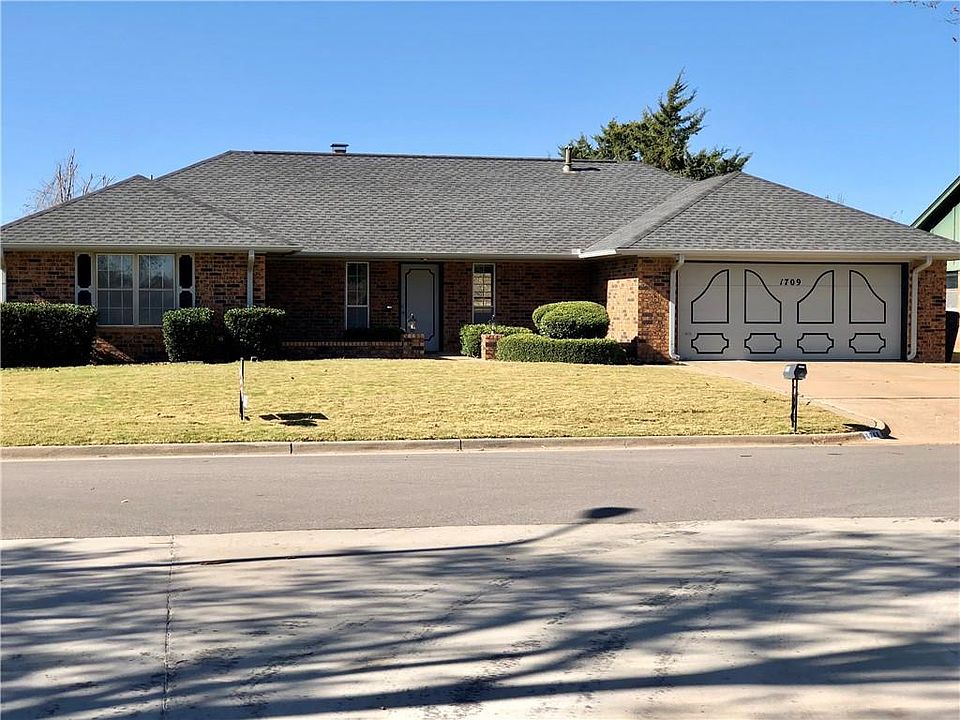 1st image of 1709 Edinburg Dr