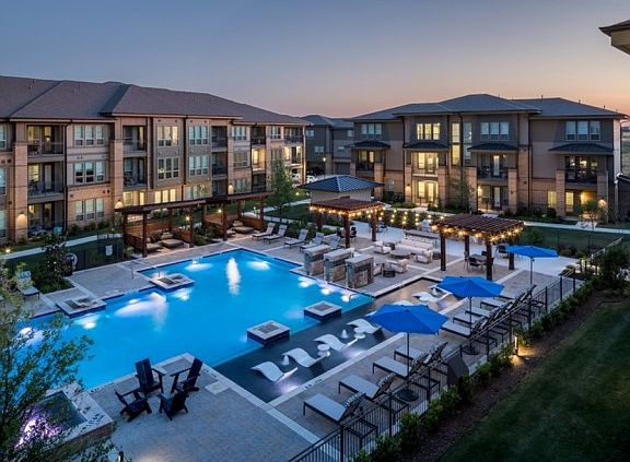 Resort Style Pool