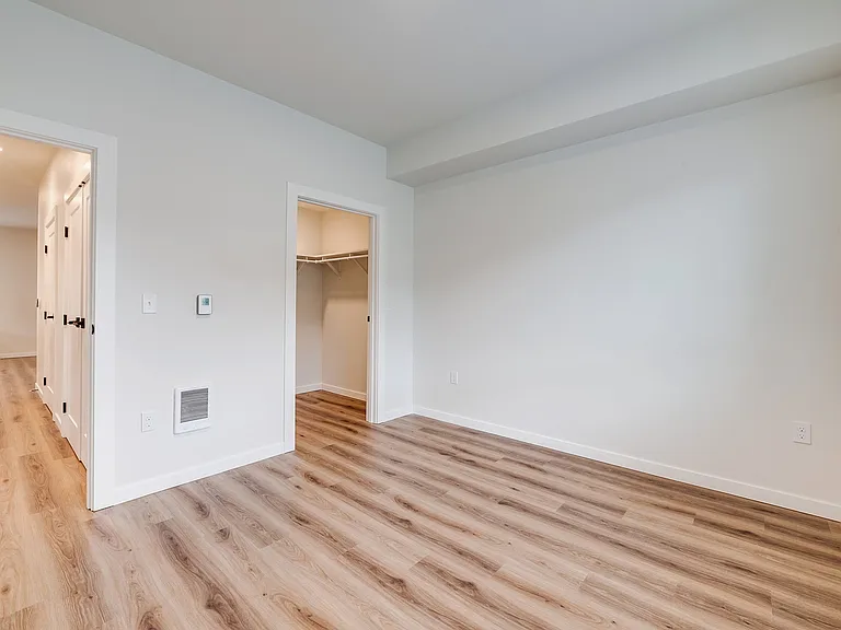 2x2 Bedroom