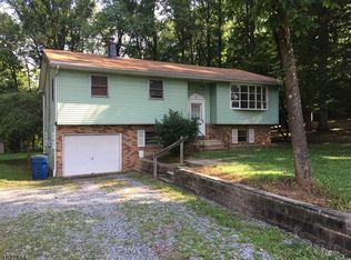 181 W Woodschurch Rd, Flemington, NJ 08822