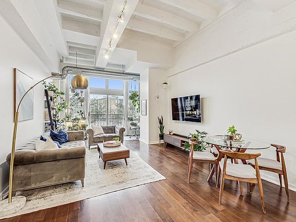 4th image of 1225 W Morse Ave APT 206