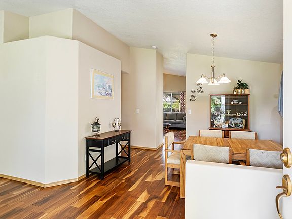 3rd image of 5408 NE 71st St