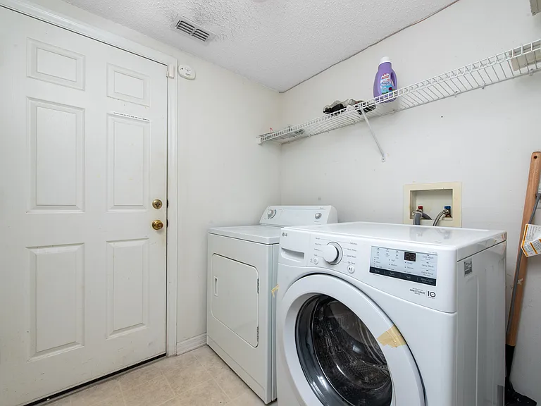 746 Lockbreeze Dr — Photo 31