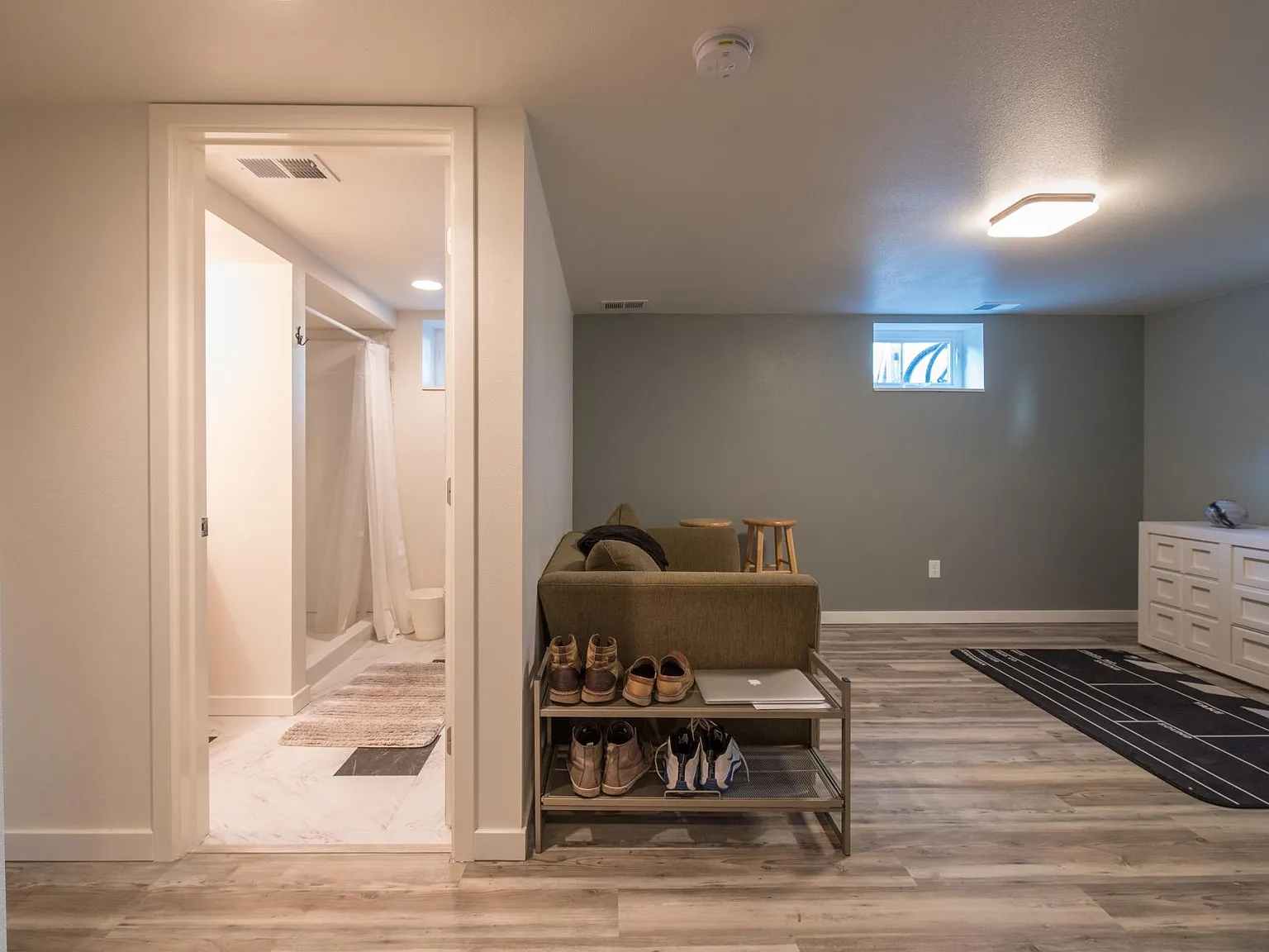 702 W Myrtle St — Photo 4