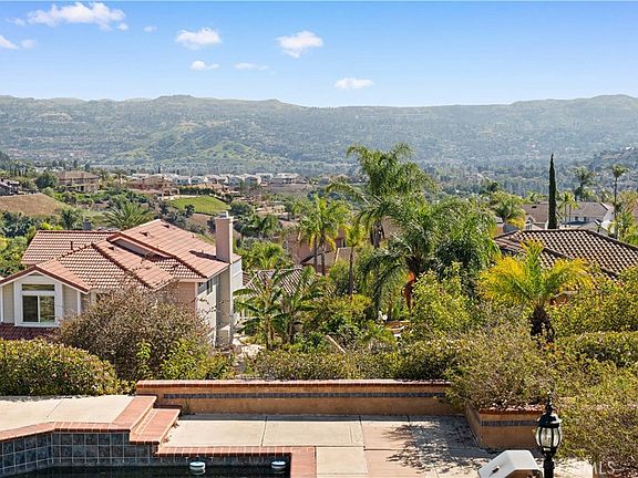 2nd image of 3285 Rim Rd