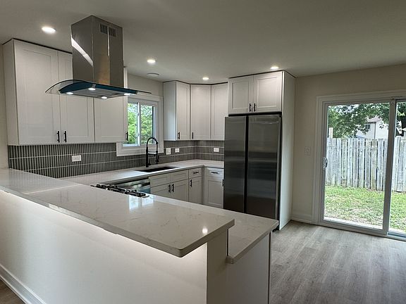 5th image of 3010 Timber Hill Ct