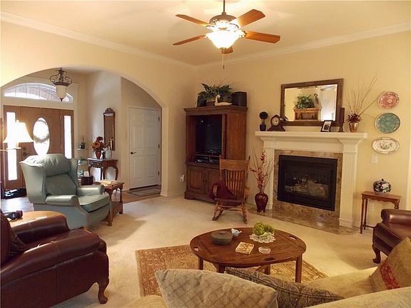 3rd image of 40 Kirkpatrick Ln