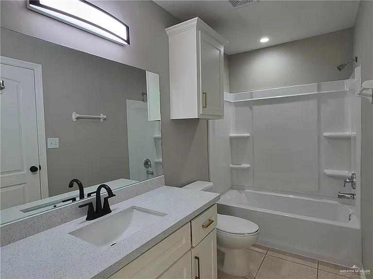 607 Jade St #1 — Photo 10