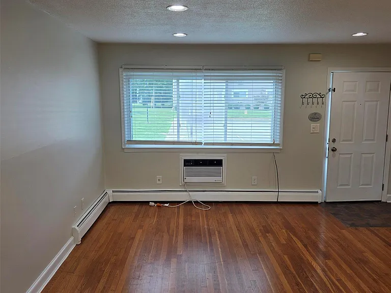 3 Fishkill Glen Dr #A — Photo 3