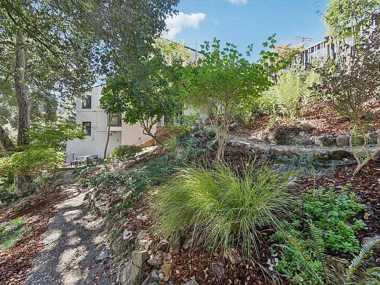 6048 Chelton Dr — Photo 46