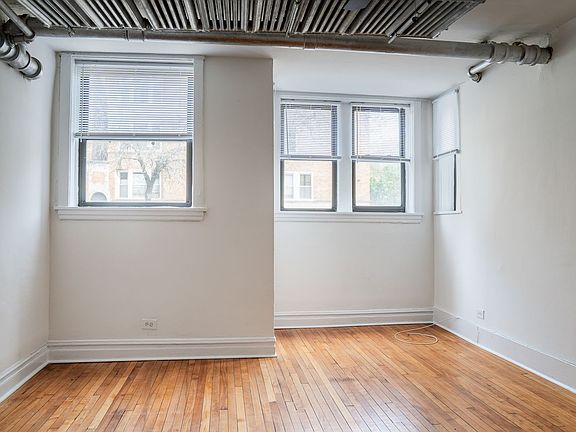 3rd image of 4556 N Dover St #1403-G