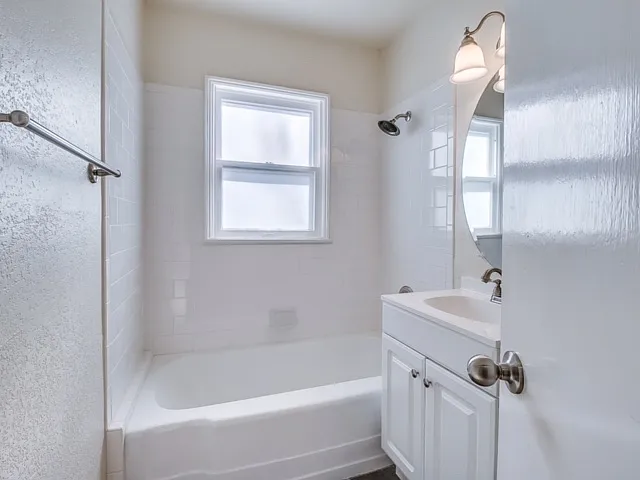 950 Dakota St — Photo 21