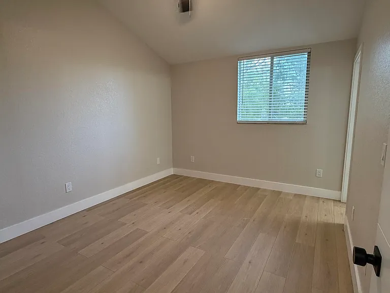 6631 Winfield Blvd #26 — Photo 8