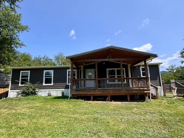 27 Dew Drop Rd, Swannanoa, NC 28778
