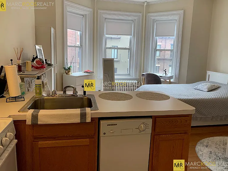 307 Beacon St #4 — Photo 2