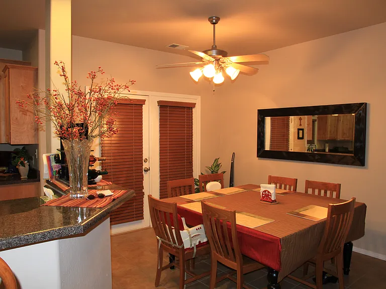 1070 W Lone Star Trl — Photo 4