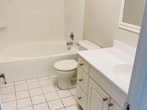3rd image of 226 Wimbledon Lake Dr #226