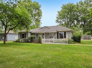 6977 Oakwood Rd, Parma Heights, OH 44130