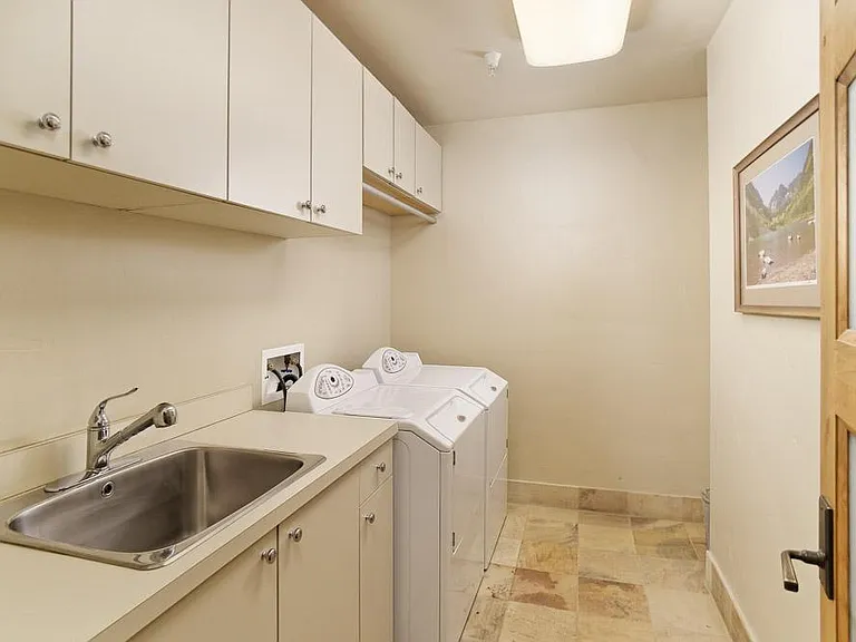 101 Spring St #102 — Photo 15