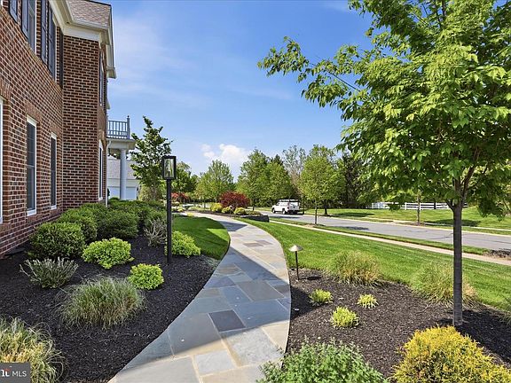 2nd image of 21164 Laurel Springs Dr