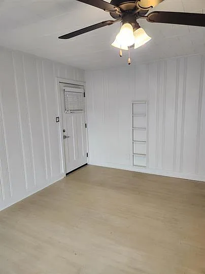 151 S Green St #4 — Photo 4