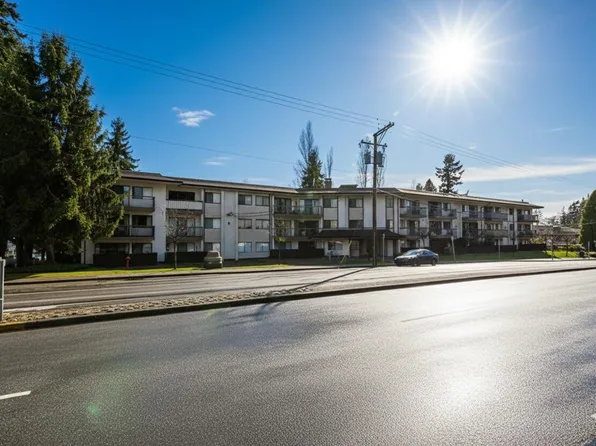 15020 N Bluff Rd #208, White Rock, BC V4B 5A4