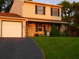 20 Russet Ln, Millersville, PA