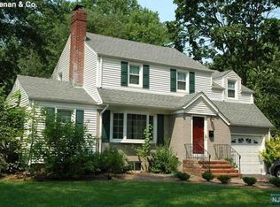 260 Lockwood Rd, Ridgewood, NJ 07450