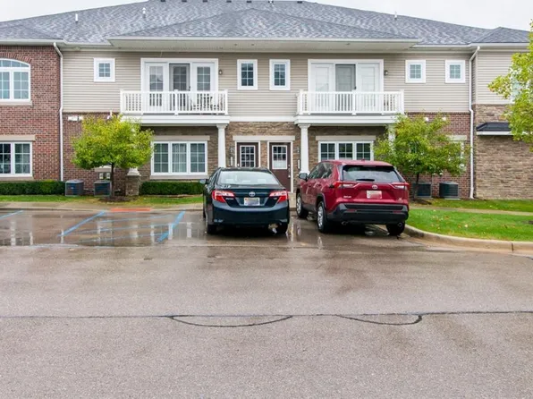 5508 Arbor Chase Dr, Ann Arbor, MI 48103