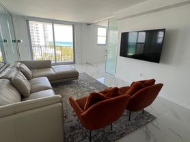 9273 Collins Ave