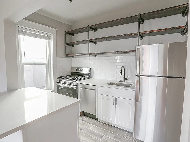 Haler Apartments — Photo 15