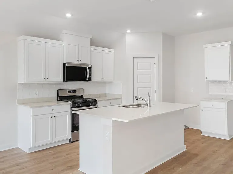 4791 W Folsom St — Photo 3
