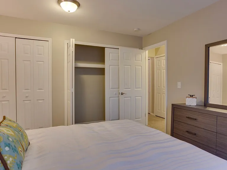 Sterling Hill Apartments — Photo 12