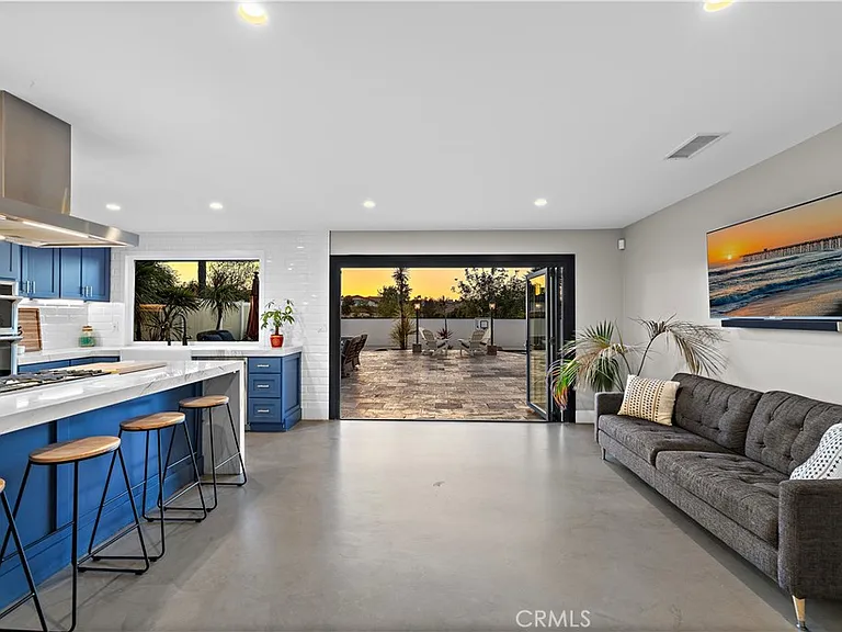 29091 Country Hills Rd — Photo 3