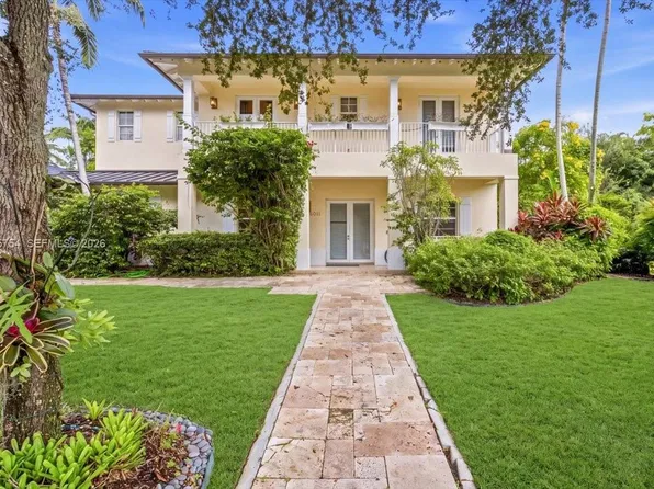 6011 SW 82nd St, South Miami, FL 33143