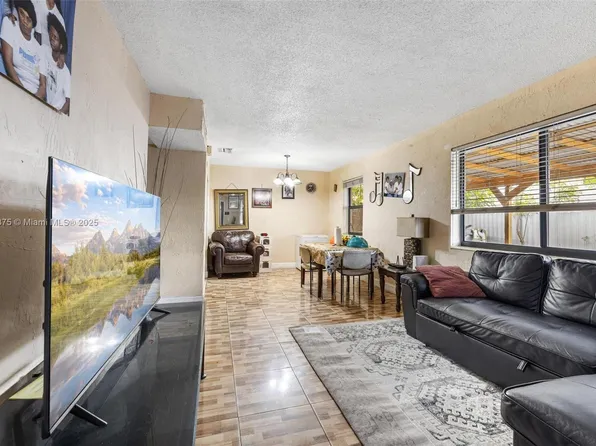 620 NE 137th St, North Miami, FL 33161