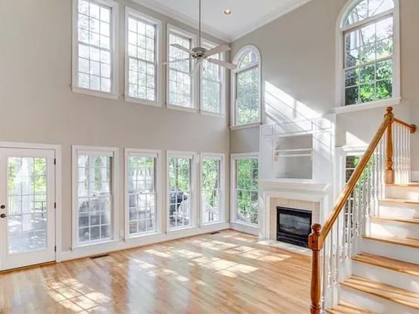 1605 Deercroft Ct, Greensboro, NC 27407