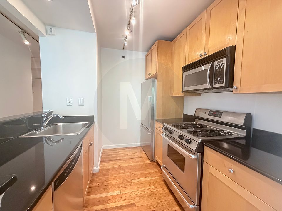 1st image of 416 E 11th St APT 3B