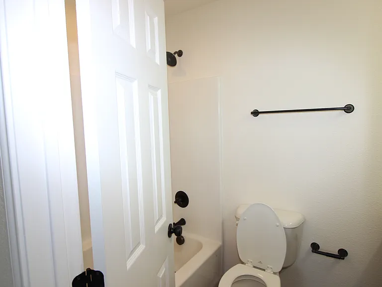 104 Boston St — Photo 15