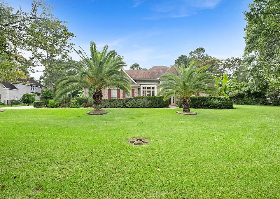 1st image of 10319 Clubhouse Cir