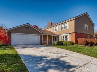 15435 Country Ridge Dr, Chesterfield, MO 63017