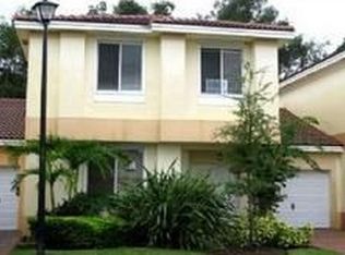 6548 Hidden Cove Dr, Davie, FL 33314