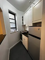 Rented by Salon Realty Corp