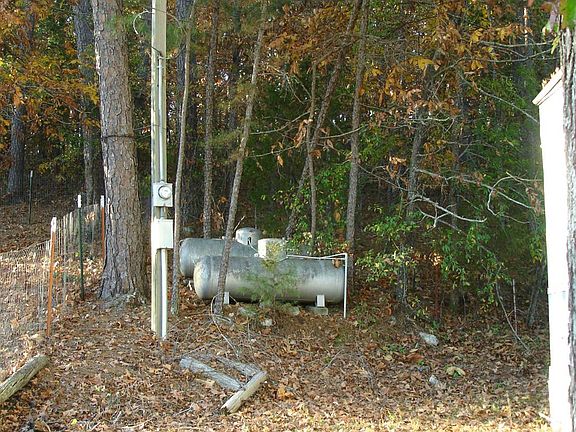 4th image of 3631 Highway 27 N