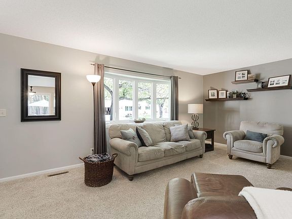 5th image of 12179 Duke Dr NE